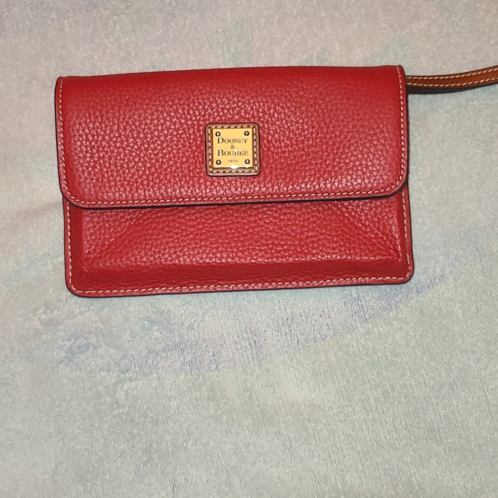 Dooney and Bourke Milly Pebble Grain wristlet